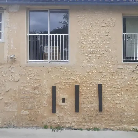 Сasa de vacaciones De L'ancienne Boulangerie De *